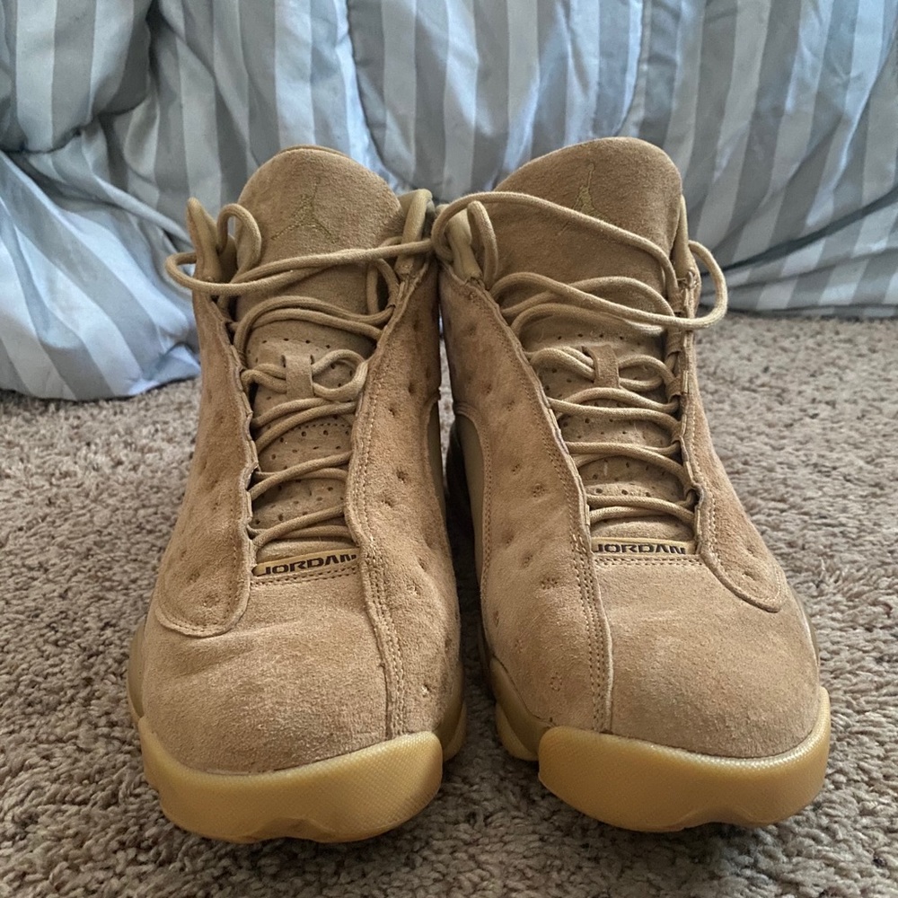 Jordan 13 “wheat” LIKE NEW - Picture 4 of 5